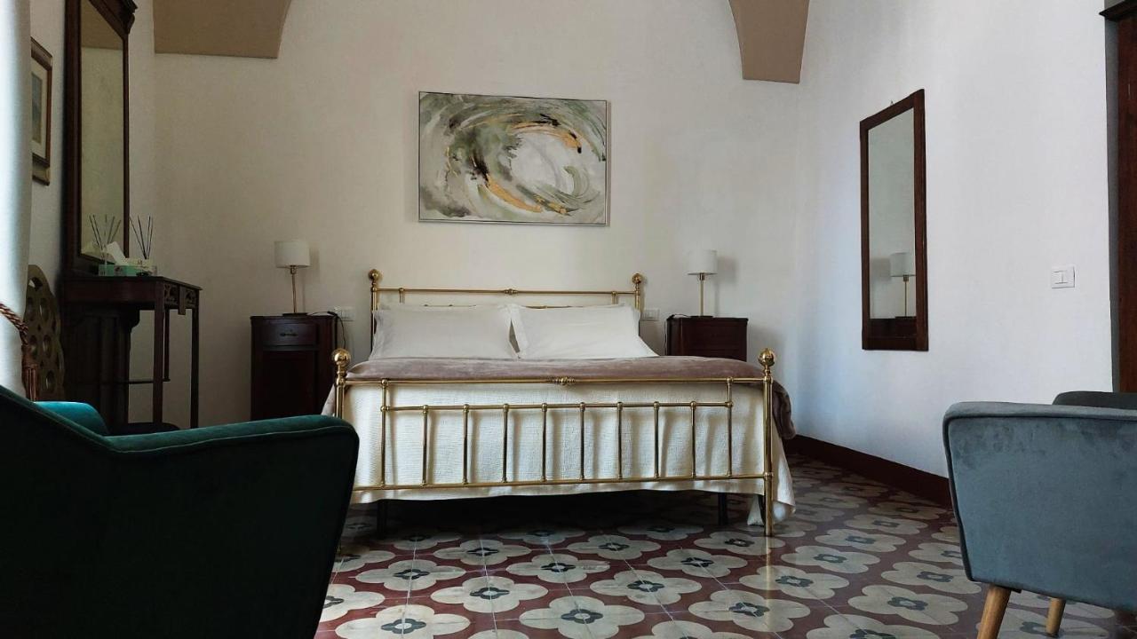 Palazzo Megha Suite & Breakfast Palmariggi 外观 照片